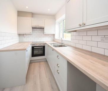 2 bedroom semi-detached house to rent - Photo 4