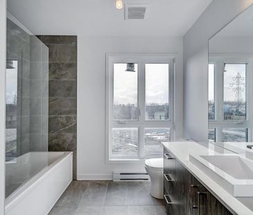 4 1/2 deux chambres et deux salles de bain - Photo 2