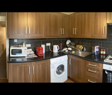 Room in a Shared House, Galveston Road, SW15 - Photo 4