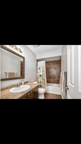 For Lease - 137 Palacebeach Trail, Hamilton, Ontario - Photo 5