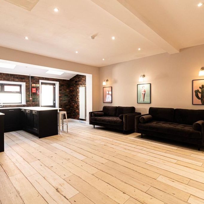 5 bedroom house to rent - Photo 1