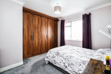 3 Bed Flat, Kingfisher House, L13 - Photo 5