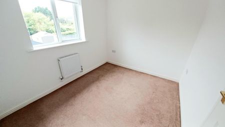 3 bedroom detached house to rent - Photo 4
