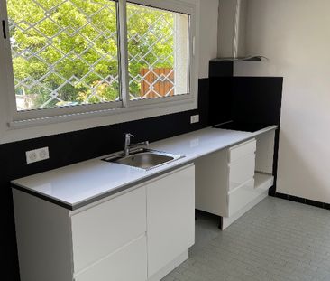 Location Maison 4 pièces 96m² - Photo 2