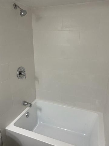 For Lease - 646 Lansdowne Avenue Unit# 3, Toronto, Ontario - Photo 3