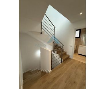 4 bedroom luxury Semidetached House in Valdebebas - Valdefuentes, M... - Photo 2