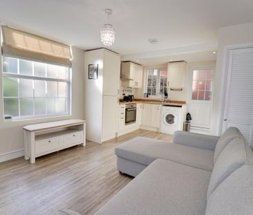 1 bedroom character property to rent - Photo 4