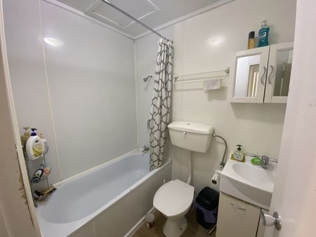 CONVENIENT 2 BEDROOMS IN JOHNSONVILLE - Photo 5