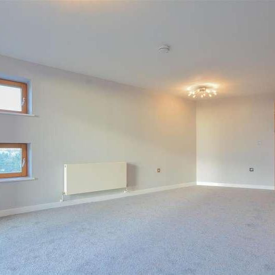 Richmond Hill Gate, Richmond Hill, BH2 - Photo 1