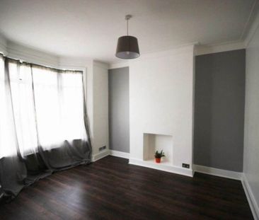 Guide Price £3,000 pcm - Available Now - Part Furnished - Photo 3