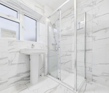 3 bedroom apartment to rent - Photo 3