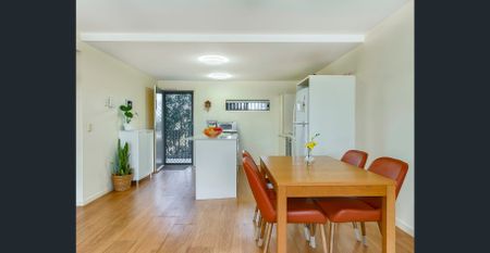 STUNNING APARTMENT WITH THE SIZE & THE VIEWS! - Photo 3