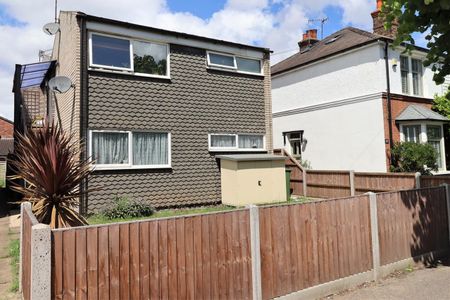 Molesey Road, Hersham Village - Photo 2