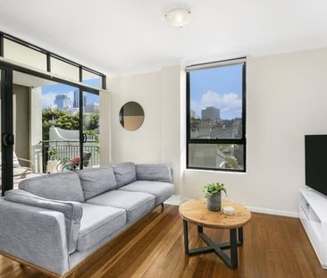 Beautiful 1 Bedroom Apartment in the Heart of Surry Hills - Photo 1