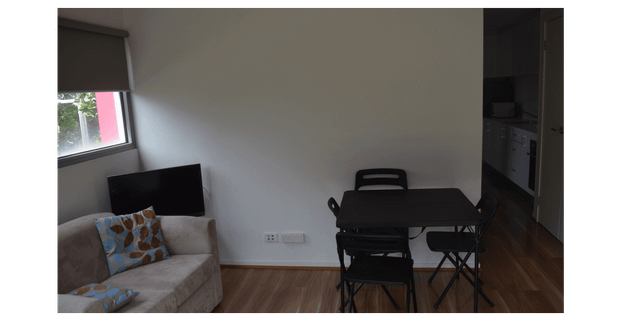 Secure 2-Bedroom Apartment with Cafes, Shops & Transport at Your Doorstep - Photo 1