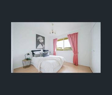 Spacious Family Home in Meadow Heights - Photo 5