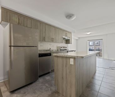 For Lease - 63 Andean Lane, Barrie, Ontario - Photo 3