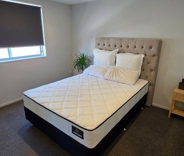 Modern City Townhouse + Secure Garage - Photo 5