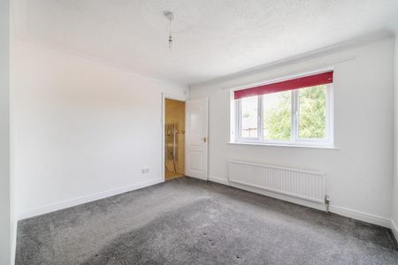 3 bedroom House To Let - Photo 5
