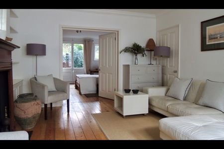 1 Bed Flat, Belsize Park, NW3 - Photo 2