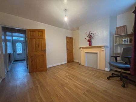 Arbury Avenue, Foleshill - Photo 4