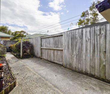 110 Oxford St, Tawa - Photo 1