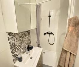Location - Appartement T2 meublé Nantes Centre Ville - Photo 4