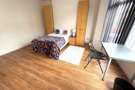 7 bedroom house to rent - Photo 4