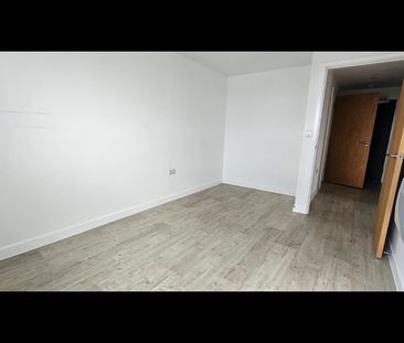 2 Bed Flat, Furness Quay, M50 - Photo 2