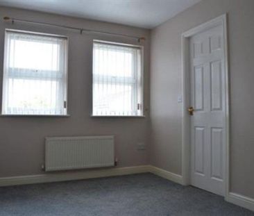 3 bedroom link detached house to rent - Photo 4