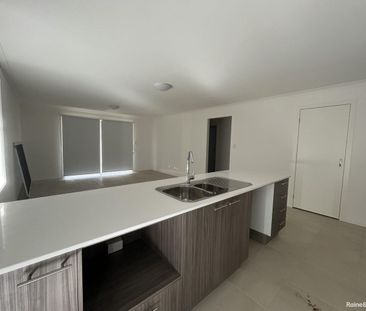 Modern Family Living in the Heart of Munno Para West! - Photo 4