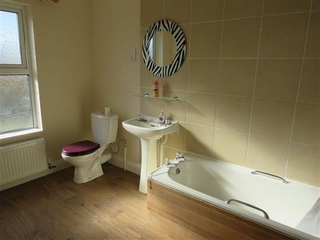 Norfolk Street, Lowestoft - Photo 5