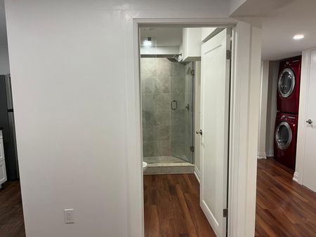 For Lease - 9 Chatterson Street, Whitby, Ontario - Photo 4