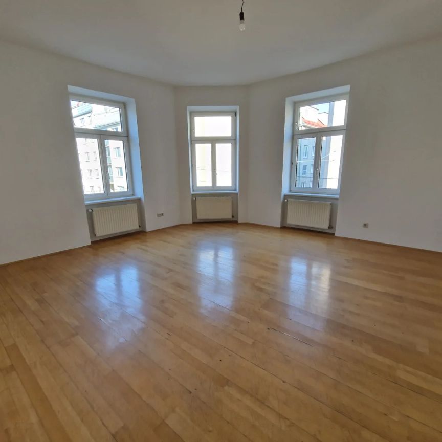 HÜBSCHE 2 ZIMMER WOHNUNG - NÄHE ELTERLEINPLATZ - 2. Stock mit Lift - Photo 1