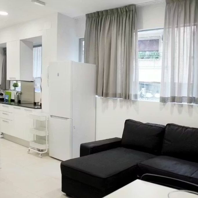 Plaza de Chamberí, Madrid, Community of Madrid 28010 - Photo 1