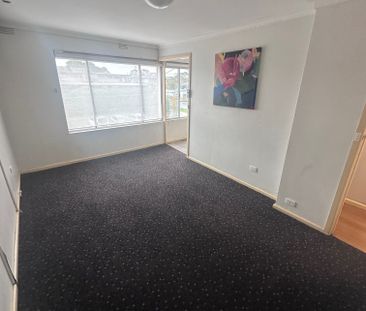 Three Bedroom and large Balcony - Photo 2