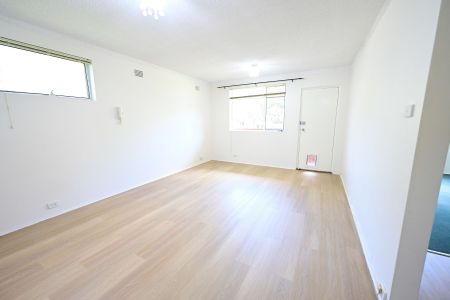 Stylish Two Bedroom Unit - Photo 2