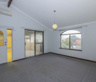 Mediterranean comes to Maylands - Roof Terrace and River Glimpses - Photo 1