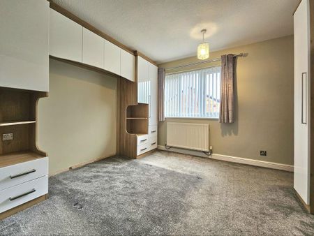 3 bedroom semi-detached house to rent - Photo 5