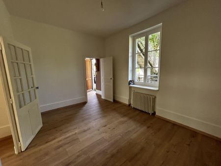 Location Appartement 3 pièces 68m² LE CREUSOT 71200 - Photo 5