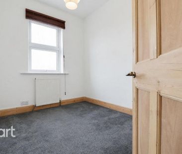 4 bedroom semi-detached house to rent - Photo 5