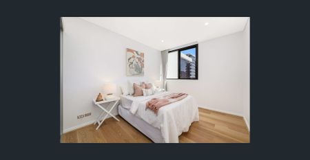 193m² North-Facing Penthouse Featuring a Rooftop Terrace & Stunning Views - Photo 3