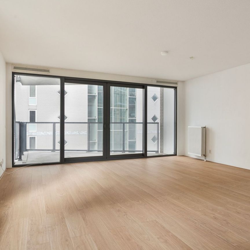 Appartement te huur: Koningin Wilhelminaplein 734 1062 KS Amsterdam - Photo 1