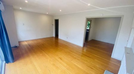 This lovely 3 bedroom house has much to offer!!! $630/week - Photo 3