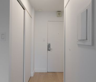 1975 Maisonneuve Blvd West - Photo 2