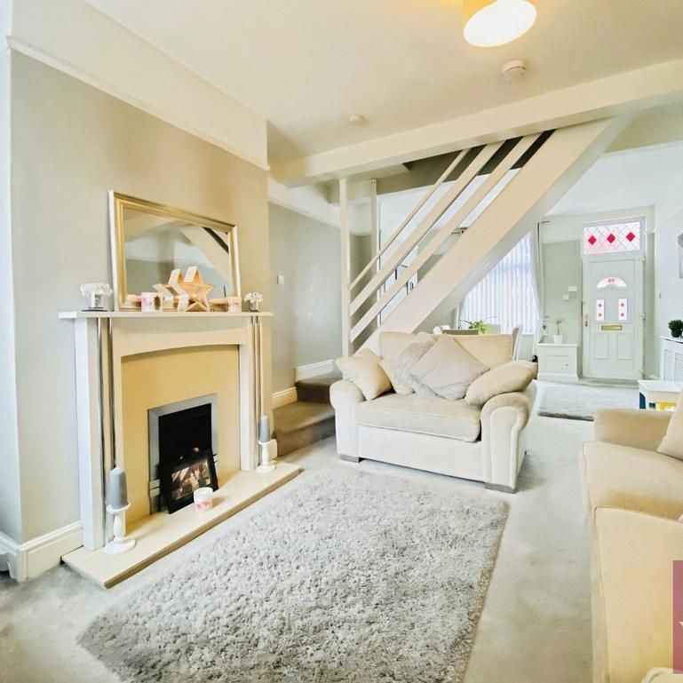 2 bedroom terraced house to rent - Photo 1