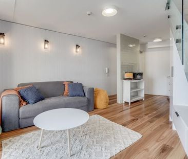 FULLY RENOVATED LOFT APARTMENT | Furnished - Photo 3