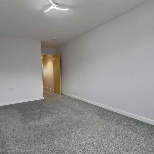 High Street, Cosham, PO6 - Photo 1