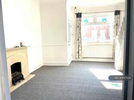4 bedroom terraced house to rent - Photo 3