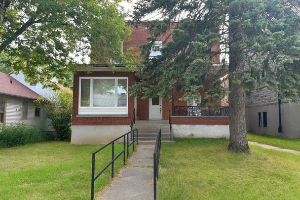 821 2e Rue - Photo 1